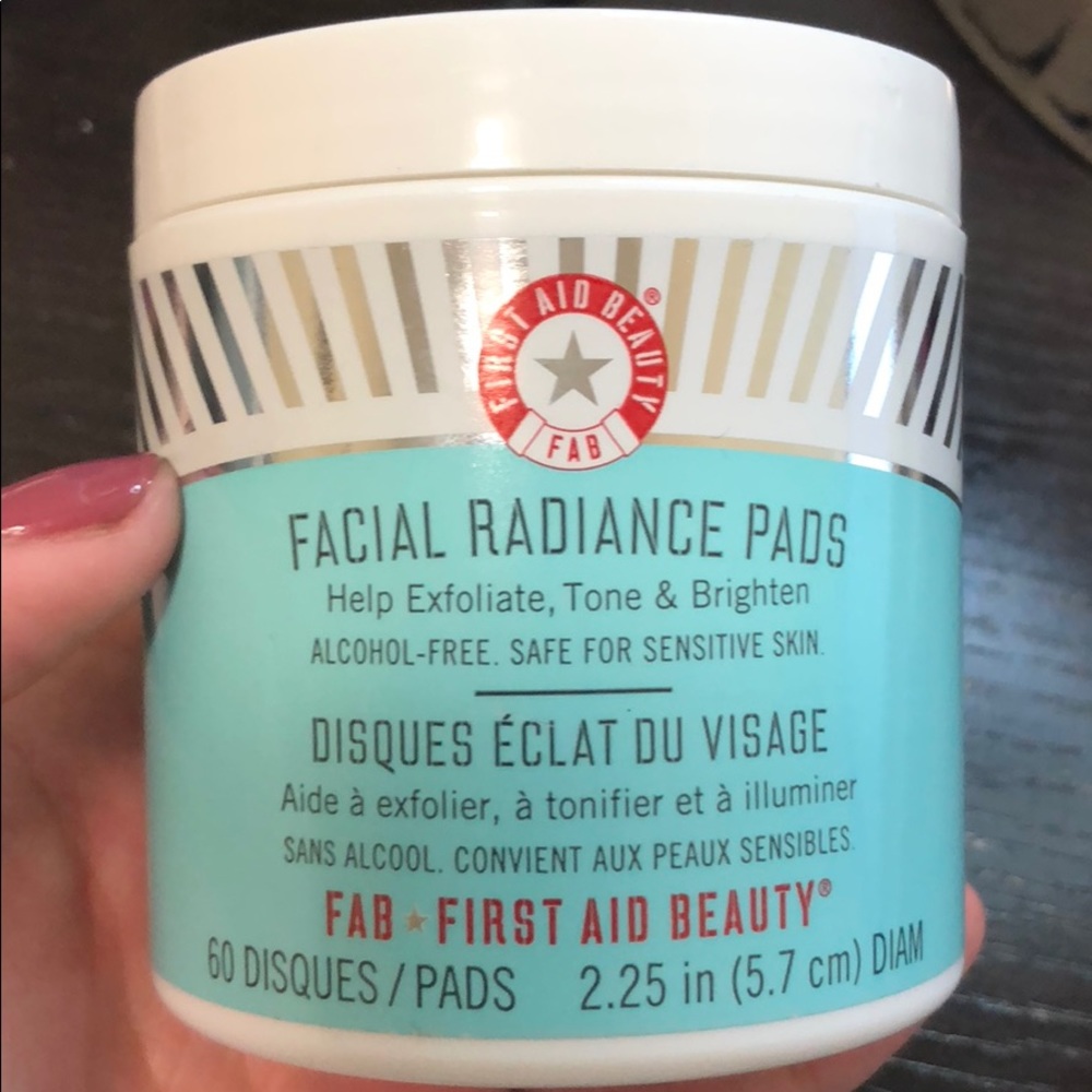 First Aid Beauty Facial Radiance Pads(60)